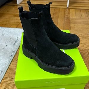 Sam Edelman waterproof Chelsea suede boots size 5.5